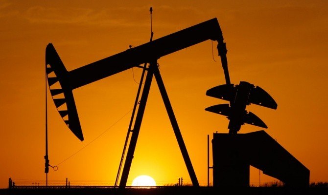 Россия добыла рекордное количество нефти в 2015 году