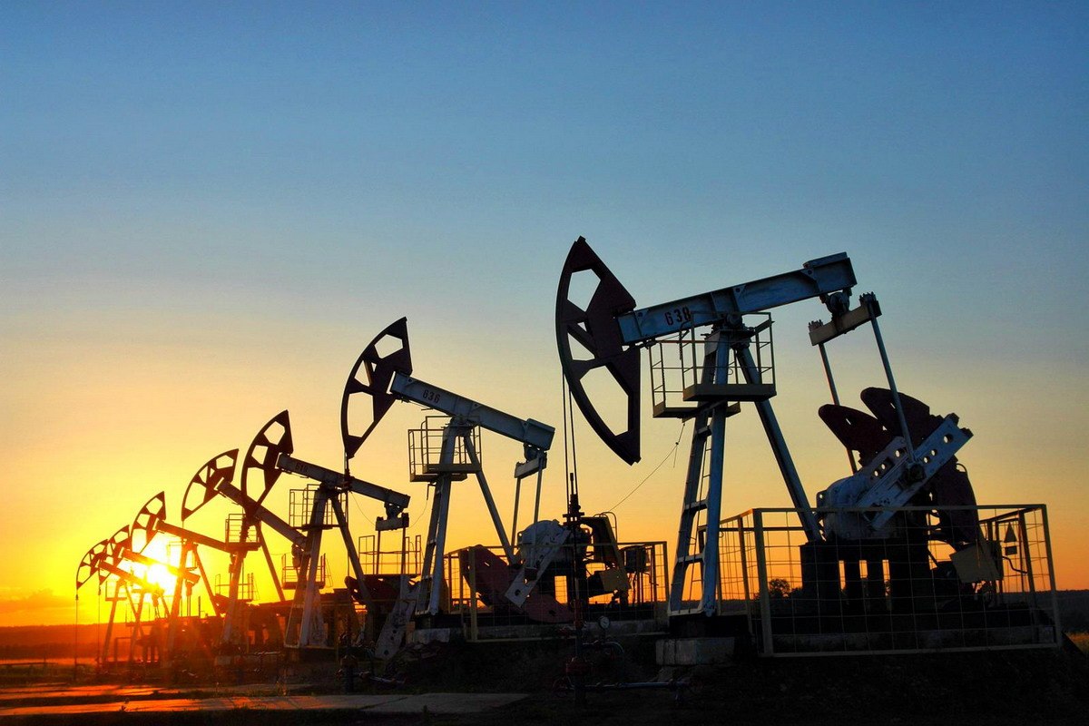 Цены на нефть изменяются незначительно и разнонаправленно