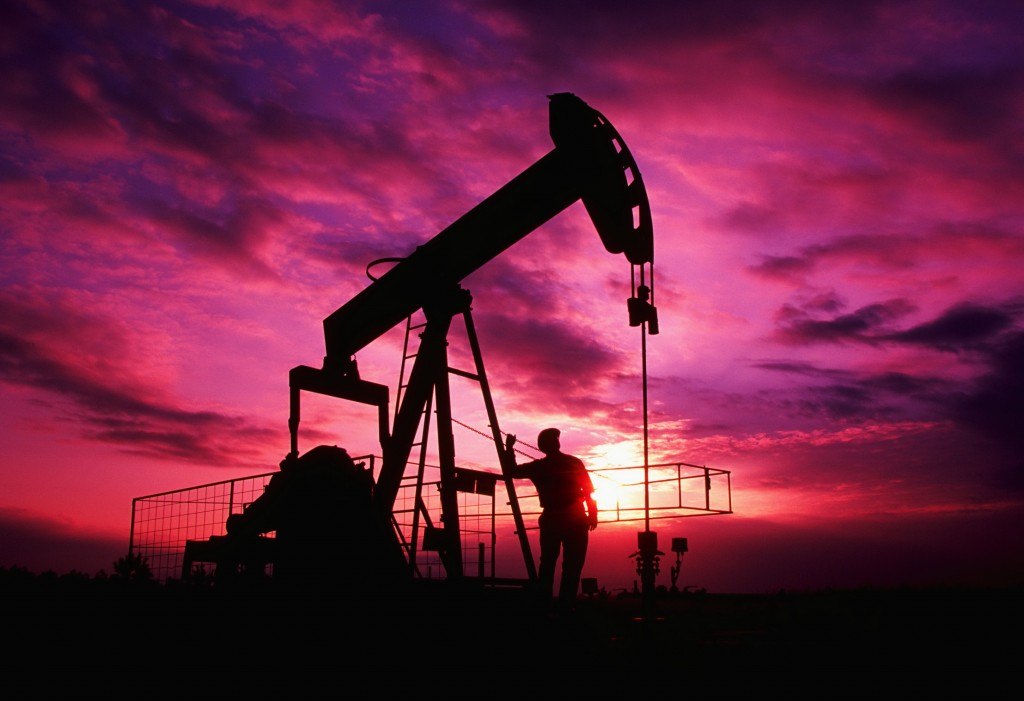 Цена на нефть марки Brent третий день держится на уровне $48 Цена на нефть марки Brent третий день держится на уровне $48