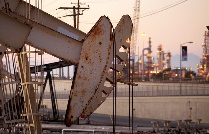 Стоимость нефти марки Brent поднялась до $57,17 за баррель Стоимость нефти марки Brent поднялась до $57,17 за баррель