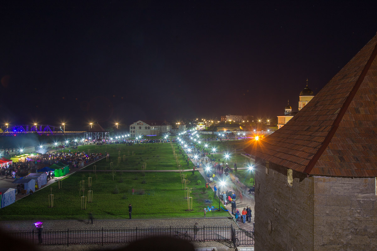 Население бендеры. Бендеры центр города. Бендерская крепость. Бендеры парк.