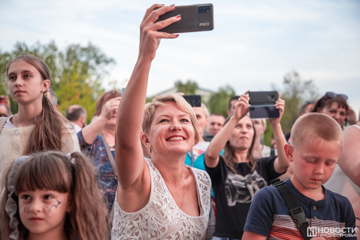 Планы на выходные: Ягодный фестиваль в Каменке, концерт группы «Рондо» в  Тирасполе и пенная вечеринка в Бендерах | Новости Приднестровья