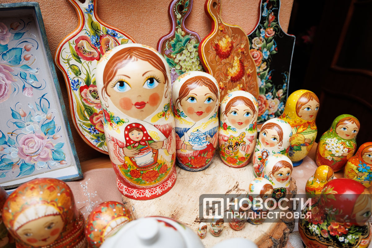 Приднестровская матрёшка: художница из Приднестровья создает  русские народные игрушки