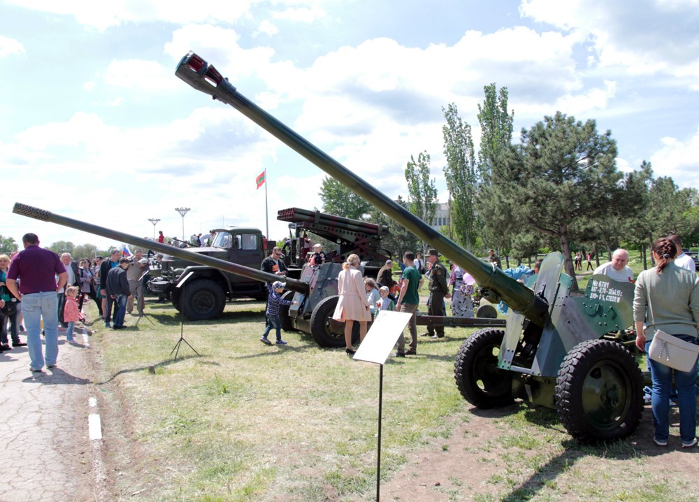 До какого числа выставка военной техники. Выставка военной техники в Оренбурге. Танки ПМР.