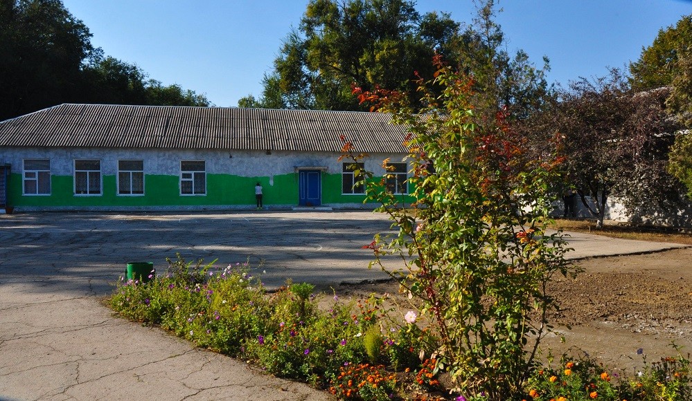 Три села. Село Чобручи Слободзейского района. Молдавия школа село Чобручи. Чобручи Приднестровье. Село Глиное Слободзейский район молдавская ССР.