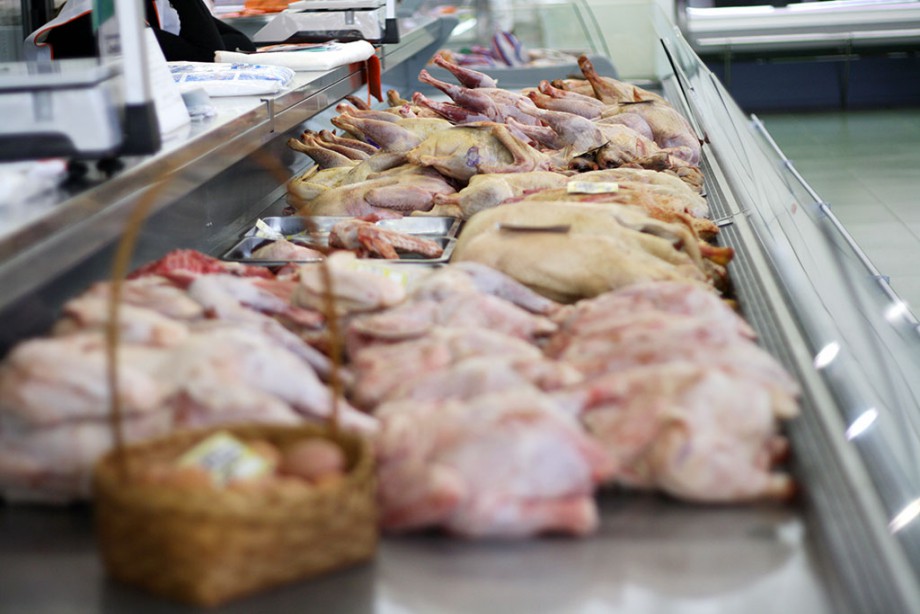 На рынке мяса птицы в стране. Рынок Взлетка мясо птицы. Мясо казахское. Мясо птицы Гимаев.