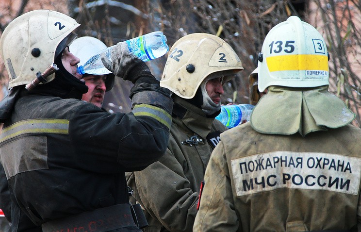 В Волгограде при взрыве бытового газа обрушился подъезд жилого дома. Есть погибшие