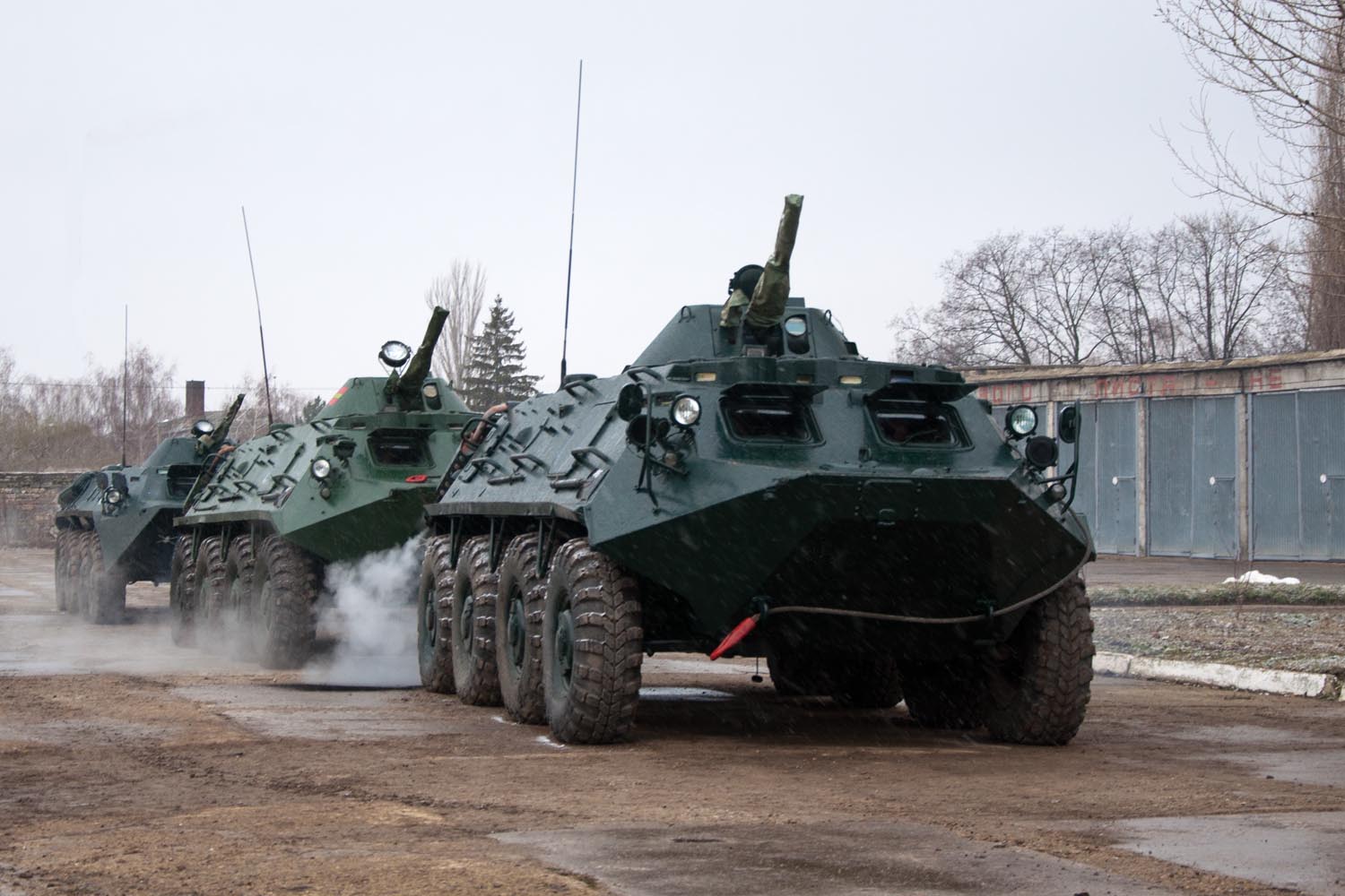 Внеплановая проверка боевой готовности мотострелков завершилась стрельбами  экипажей БТР | Новости Приднестровья