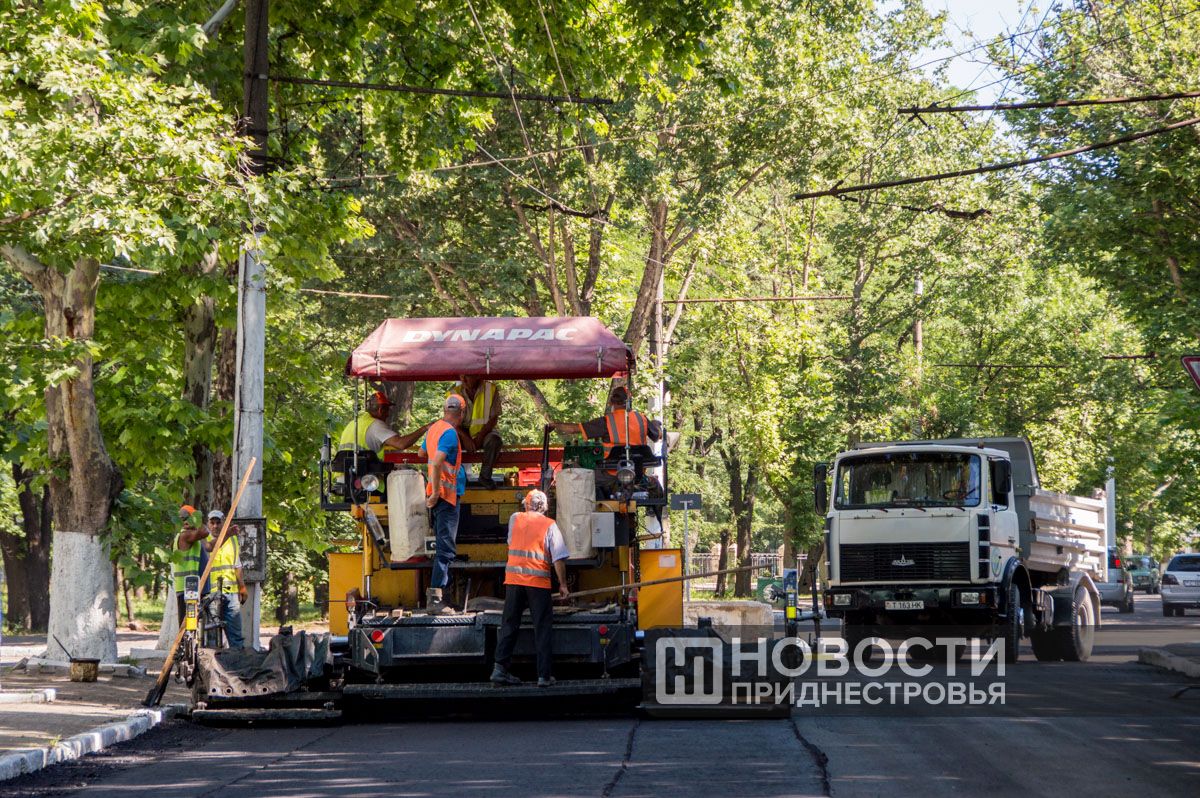 В столице обновят дорожное полотно от Дома Советов до площади Суворова |  Новости Приднестровья