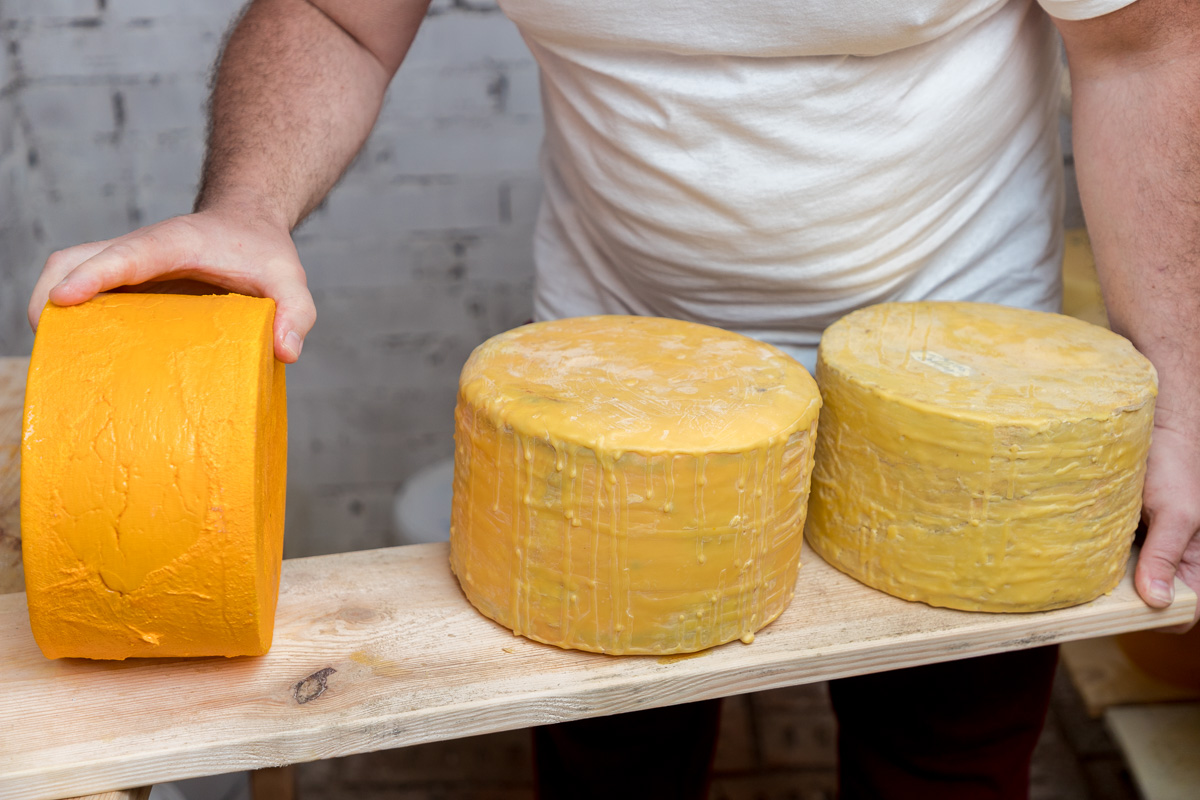 Сайты производителей сыра. Производители сыра. Крафтовый сыр. Изготовление сыра. Варенье для сыра.