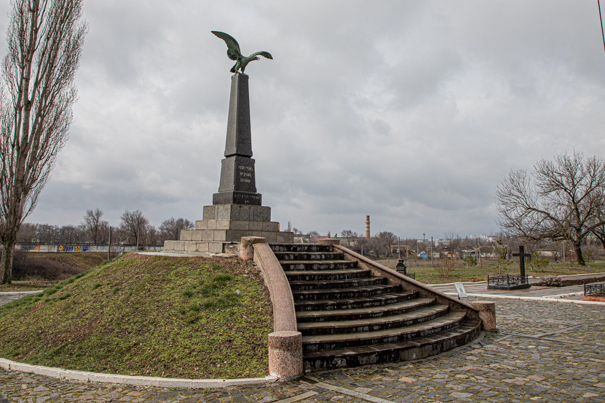 Санкт петербург бендеры. Город Бендеры Приднестровье. Приднестровье Бендеры памятник. Памятник русской славы Бендеры. Бендерская крепость Приднестровье.