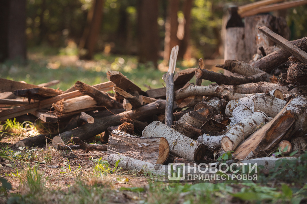 Как быстро забить металлический столб в грунт без кувалды: 2 проверенных способа