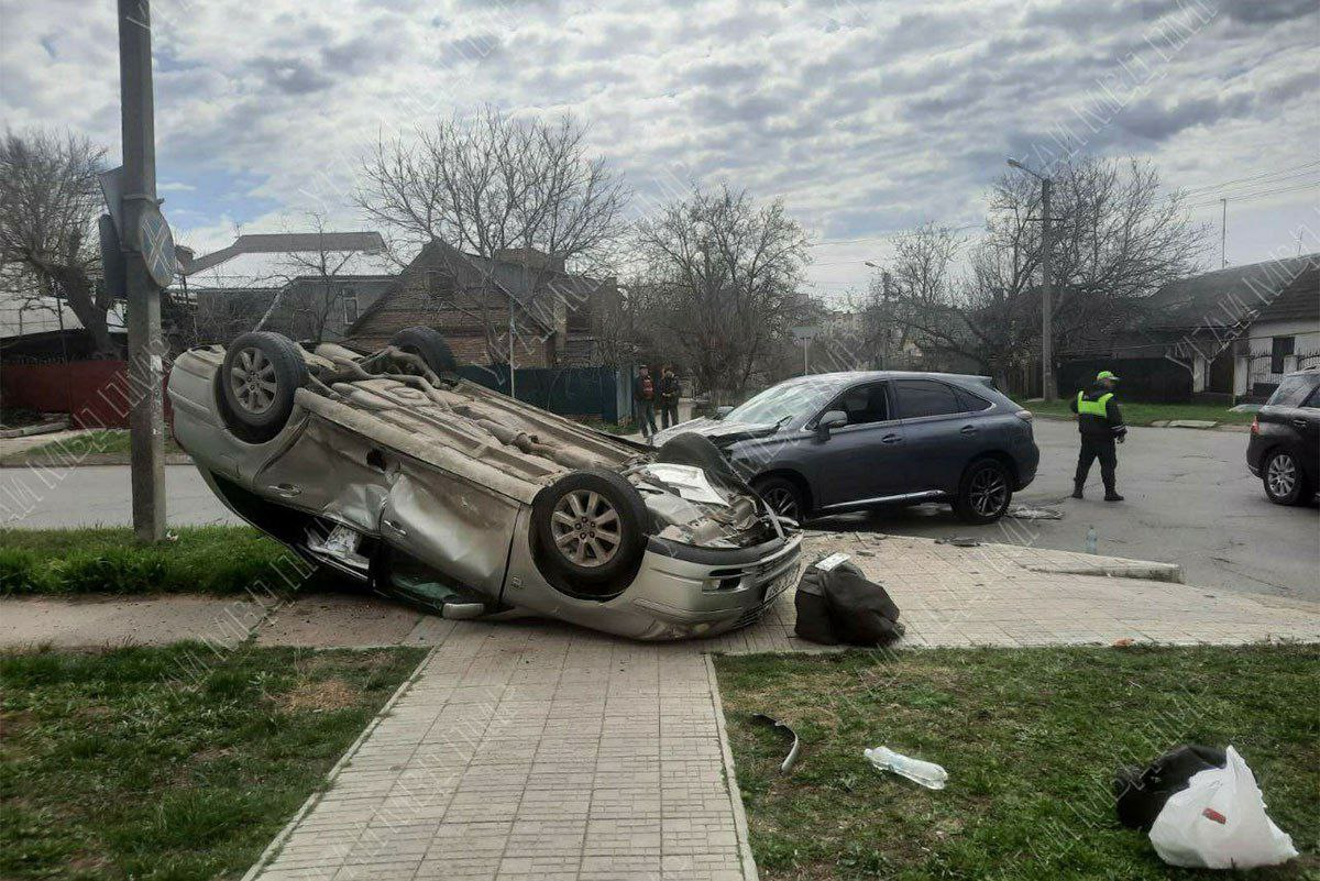 В Тирасполе автоледи с двумя детьми попала в аварию | Новости Приднестровья