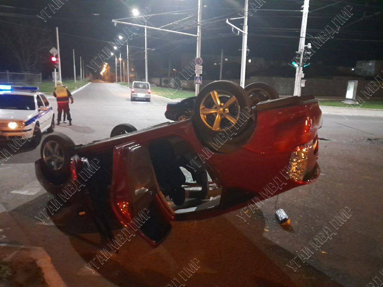 В Бендерах столкнулись два автомобиля, пострадал человек | Новости  Приднестровья