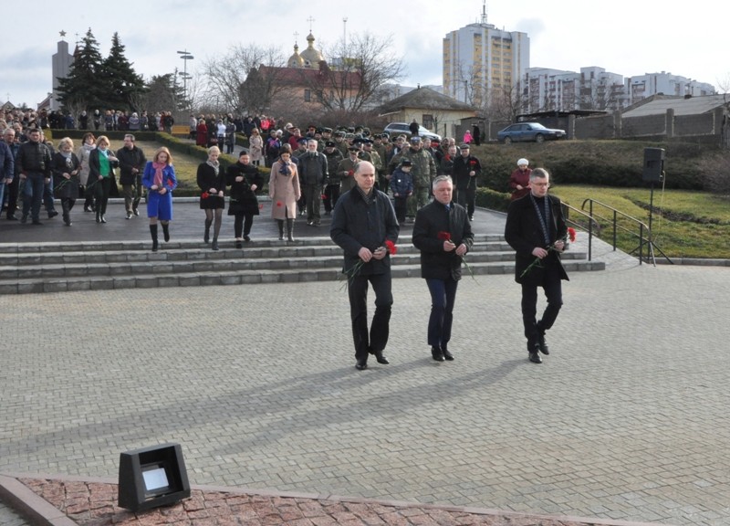 Севастополь пл Нахимова митинг. Митинг площадь Нахимова в Севастополе 2014.