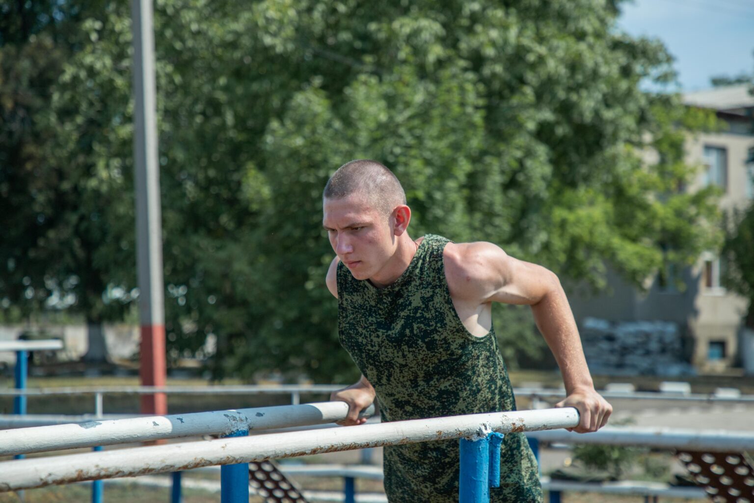 Абитуриенты Военного института проходят курс совершенствования начальной и  общевойсковой подготовки | Новости Приднестровья