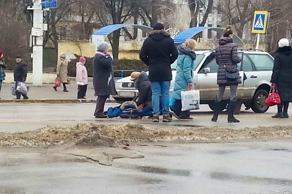 В центре столицы автомобиль сбил бабушку с внуком | Новости Приднестровья