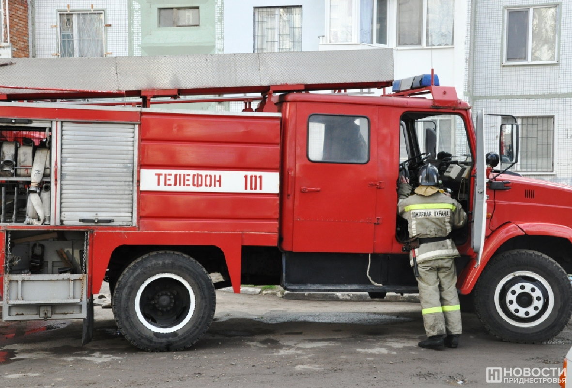 В одном из многоэтажных домов Дубоссар загорелся балкон | Новости  Приднестровья