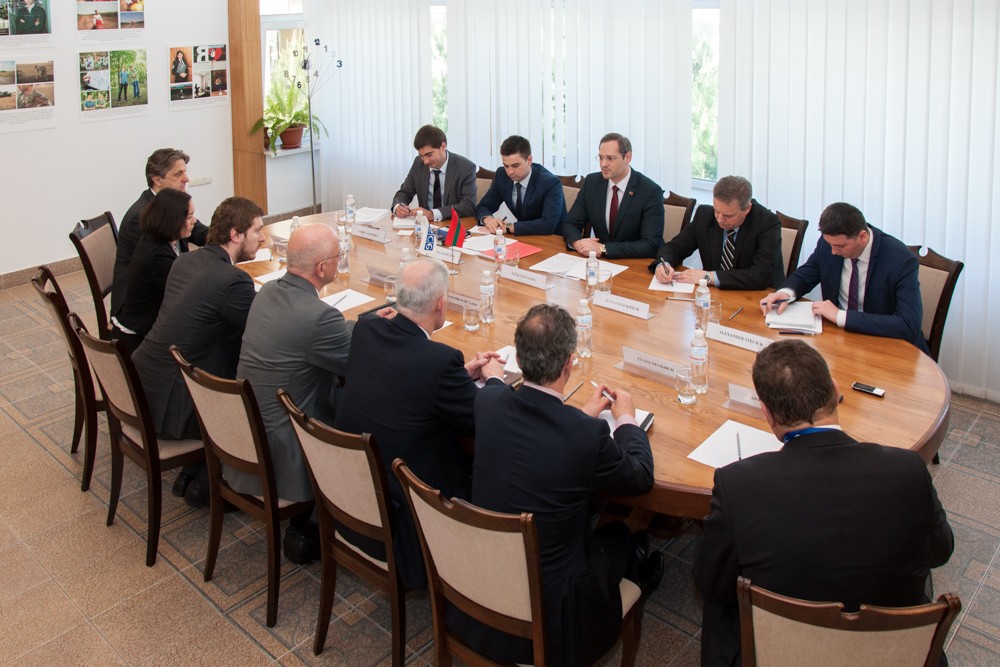 Вести 2 июня. Переговорный процесс. Процедура переговоров. Переговорная группа Украины состав. Переговорный процесс картинки.