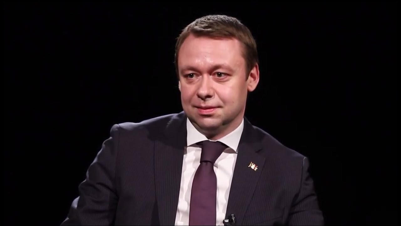 Жизнь по формуле премьера. Александр Мартынов о карьере и личном. Специальный разговор