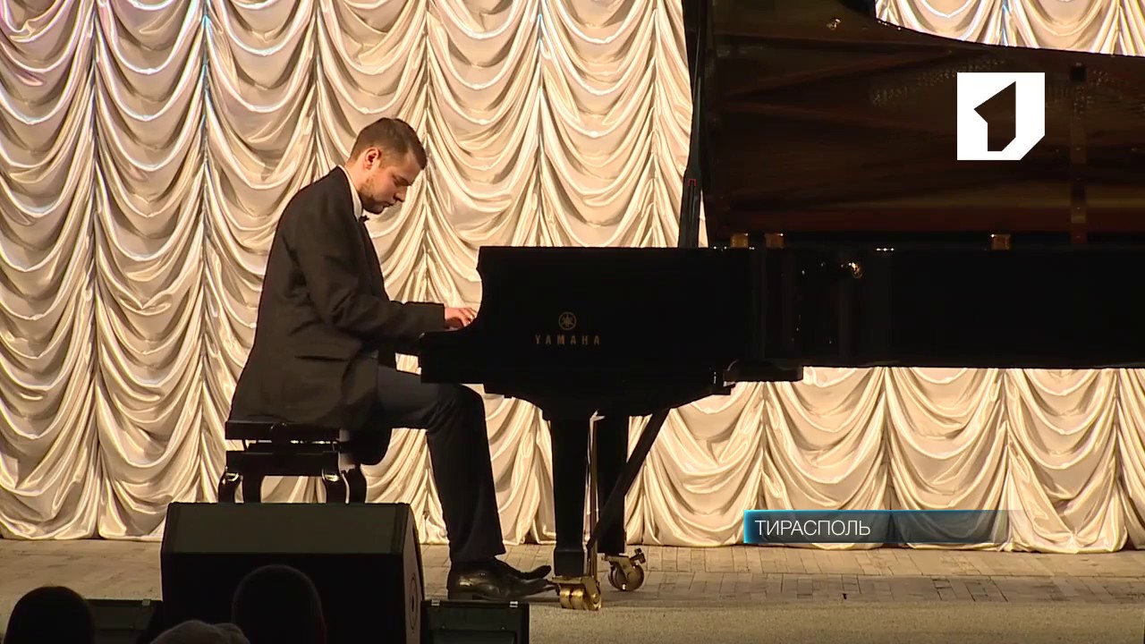 Вечер фортепианной музыки во Дворце Республики