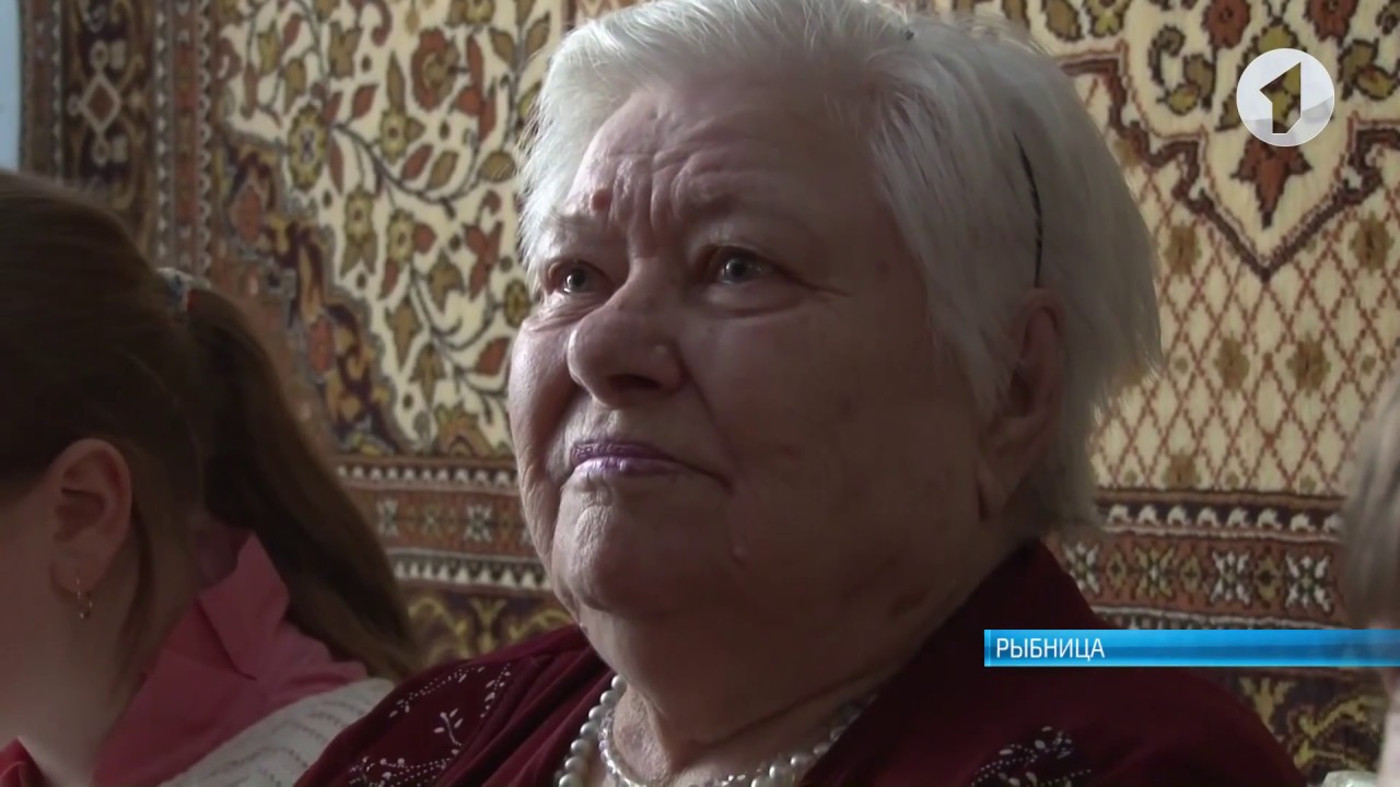 Рыбницкие школьники присоединились к акции нашего телеканала и поздравили ветерана