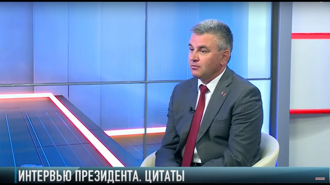 «Эфир с Президентом»: о врачах, оппозиции и границах