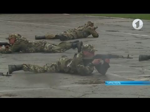 Равняйсь! Смирно! В столице прошел День призывника