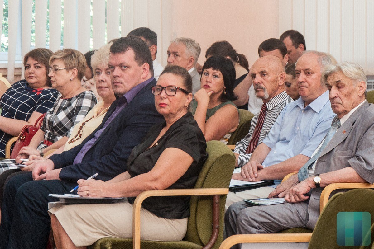 Вице-премьер РФ Рогозин вылетел в Иран, где, предположительно, встретится с президентом Молдавии Вице-премьер РФ Рогозин вылетел в Иран, где, предположительно, встретится с президентом Молдавии