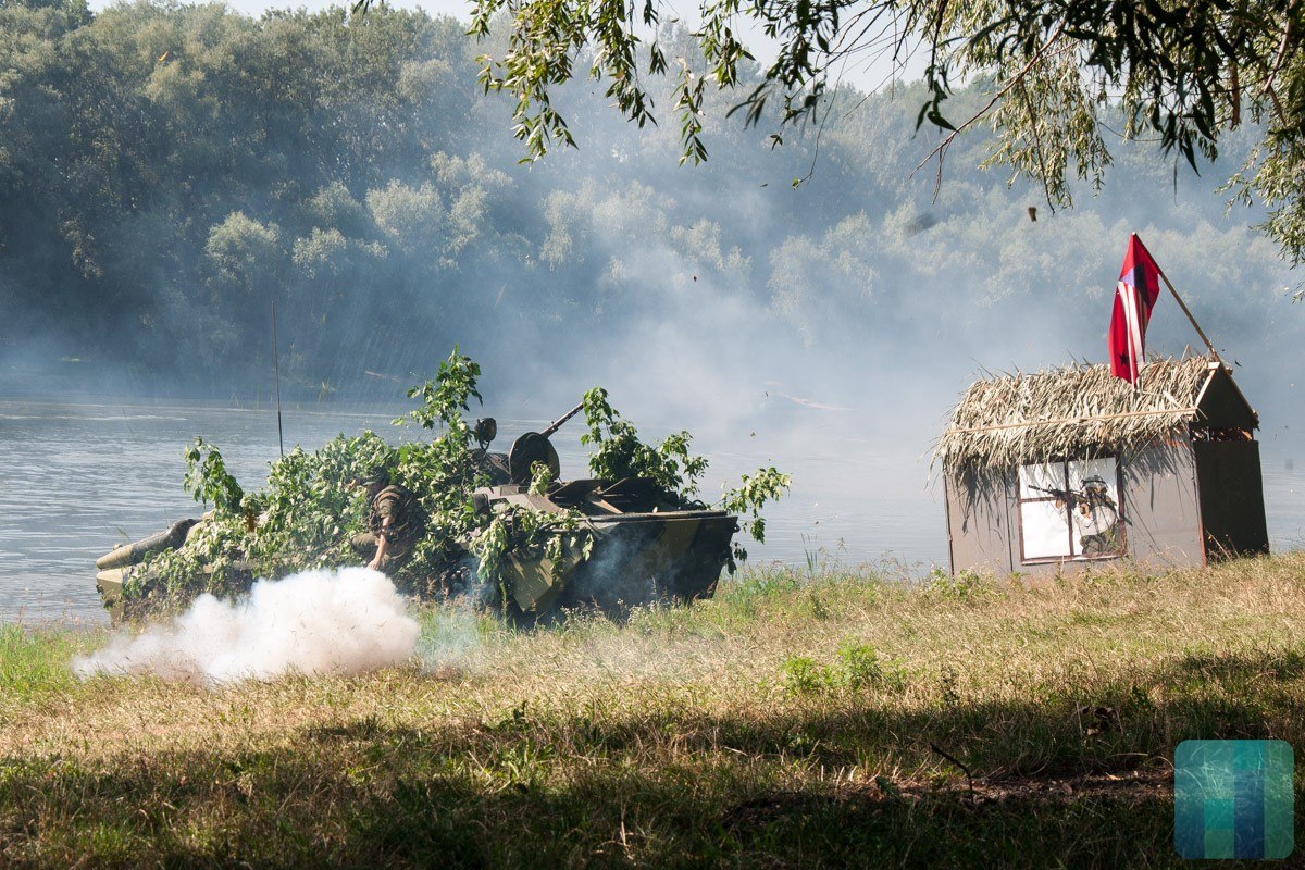Tensiune la Nistru: Militari ruși, pregătiți să treacă râul