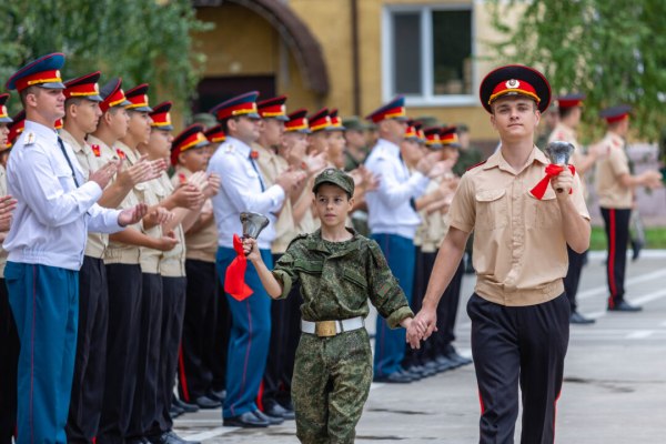 В Суворовском училище прозвенел первый звонок
