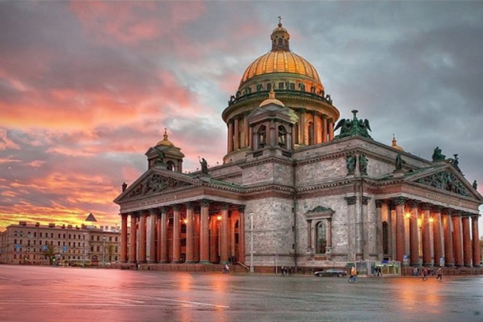 Жители Санкт-Петербурга определят храм-символ города