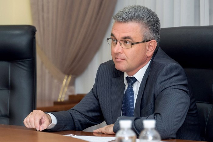 Президент ПМР Вадим Красносельский призвал медиков относиться к работе с ответственностью и осторожностью
