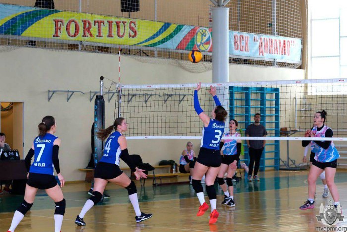 Волейболистки «Динамо-Глории» разгромили HMSK со счётом 3:0
