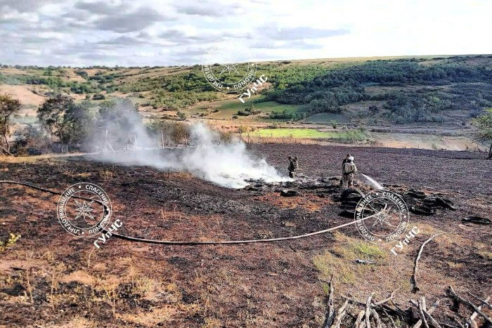 Пожар площадью 25 гектаров произошел на окраине Шипки