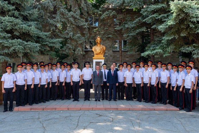 Президент ПМР поздравил кадет МВД с окончанием обучения