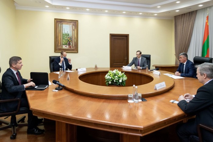 Президент ПМР провел встречу с британским послом