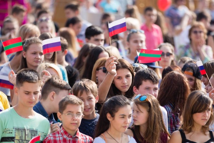 «Вместе с Россией!». 13 лет назад приднестровцы проголосовали за независимость ПМР и свободное присоединение к РФ