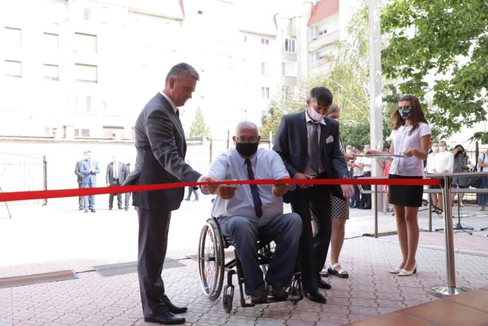 Президент Вадим Красносельский принял участие в открытии спортивного центра для людей с инвалидностью