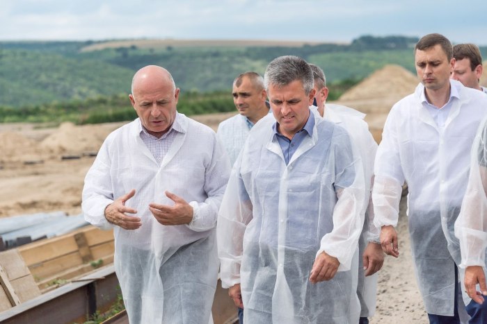 Президент посетил современную молочную ферму в Рыбницком районе 